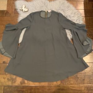 Ted Baker London Dress Ashleyy waterfall sleeve size 3 12 Green
